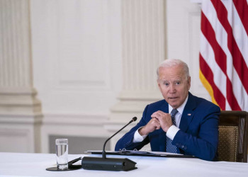 Biden anuncia novas sanções e diz que Putin quer restabelecer a antiga URSS